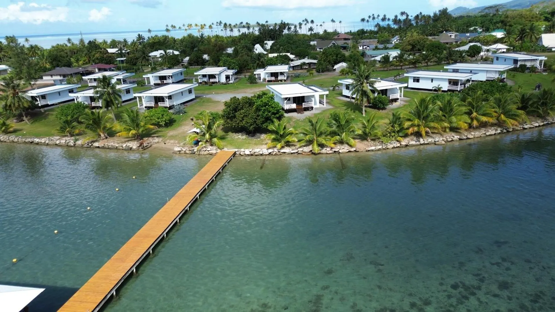 Marina Village Raiatea Taputapuapea 0*,
