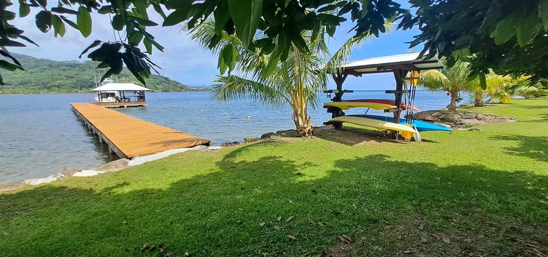 Marina Village Raiatea Taputapuapea