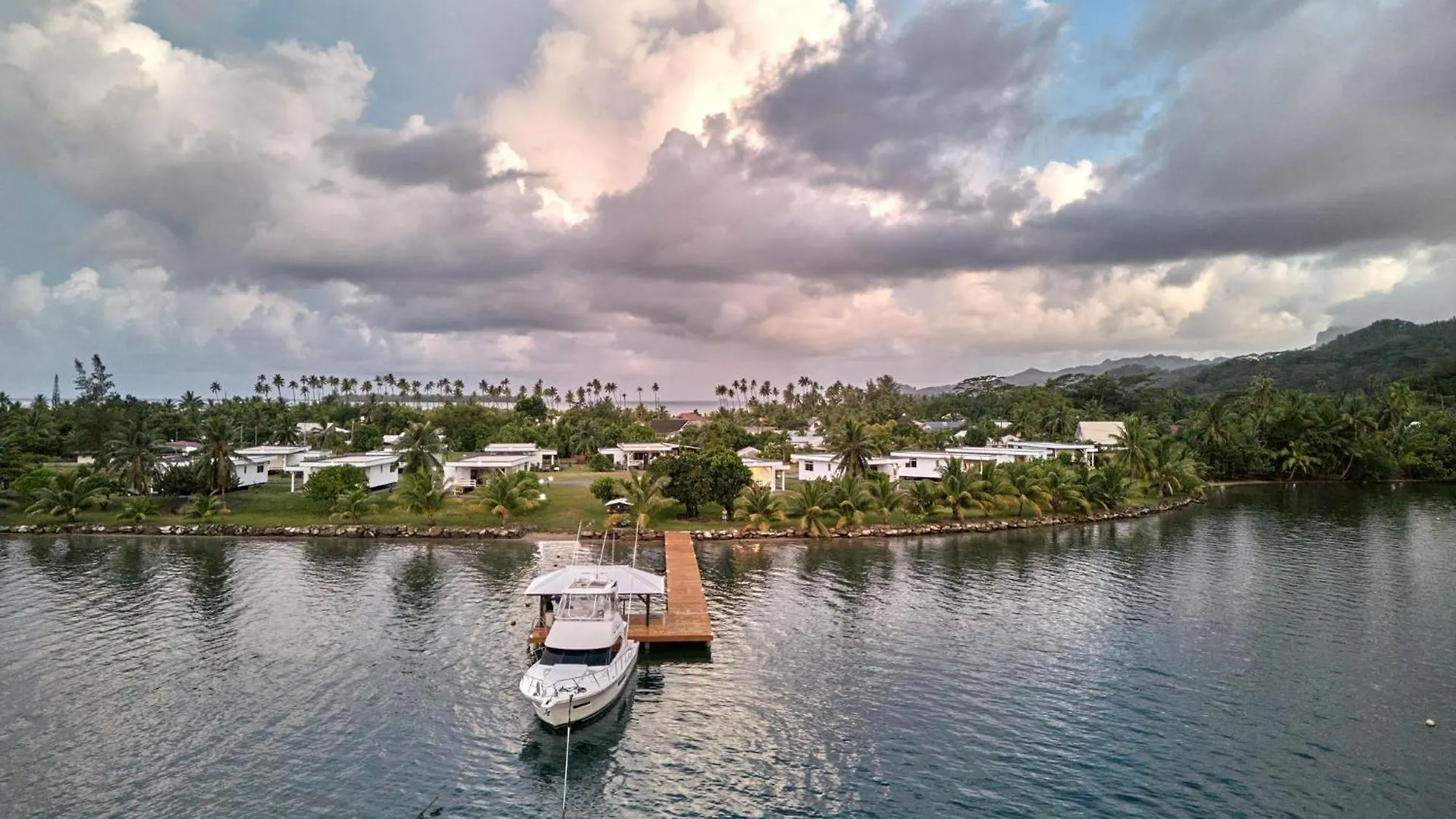 Marina Village Raiatea Taputapuapea